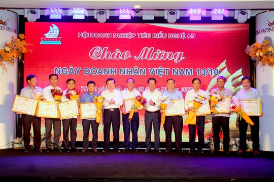 Hội doanh nghiệp tiêu biểu Nghệ An kỷ niệm ngày Doanh nhân Việt Nam