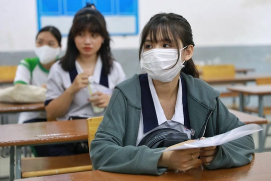 Tân sinh viên đối mặt loạt chiêu trò lừa đảo