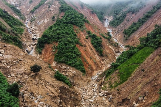 Đi tìm nguồn cơn lũ dữ tại Kỳ Sơn