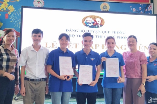 'Chìa khoá' nâng chất lượng đảng viên ở Quế Phong