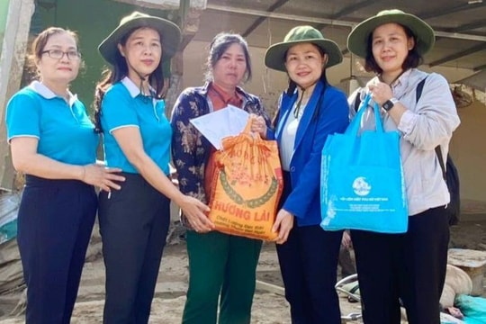 Hội Liên hiệp phụ nữ Việt Nam và Hội Liên hiệp phụ nữ tỉnh Nghệ An vận động, hỗ trợ khắc phục mưa lũ hơn 1 tỷ đồng