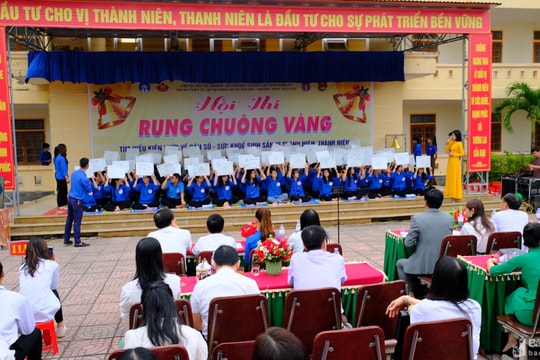 Học sinh huyện Hưng Nguyên hào hứng tham gia Cuộc thi Rung chuông vàng tìm hiểu sức khỏe sinh sản