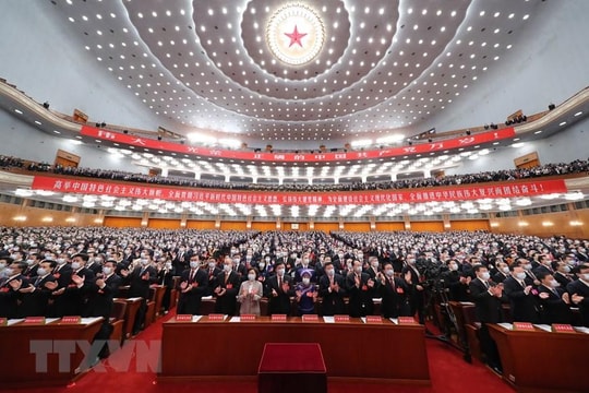 Khai mạc Đại hội Đại biểu toàn quốc lần thứ XX Đảng Cộng sản Trung Quốc