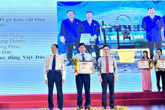 Nghệ An nằm trong top 10 đoàn có thành tích cao tại Hội thi Thiết bị đào tạo tự làm toàn quốc