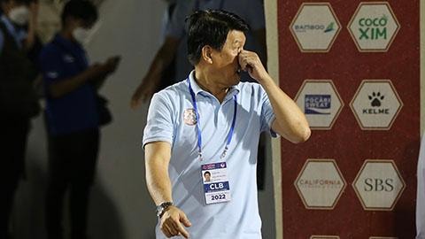 TP.HCM thua tan nát: Chén đắng cho HLV Vũ Tiến Thành; Quỷ đỏ gửi chiến thư tới Chelsea