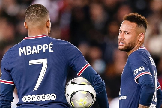Mbappe ra tối hậu thư cho PSG về Neymar; HLV Park nhận nhiều lời mời sau khi chia tay Việt Nam