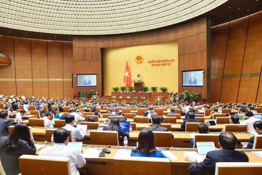 Kỳ họp thứ 4, Quốc hội khoá XV: Đại biểu thảo luận tổ về kế hoạch phát triển kinh tế - xã hội