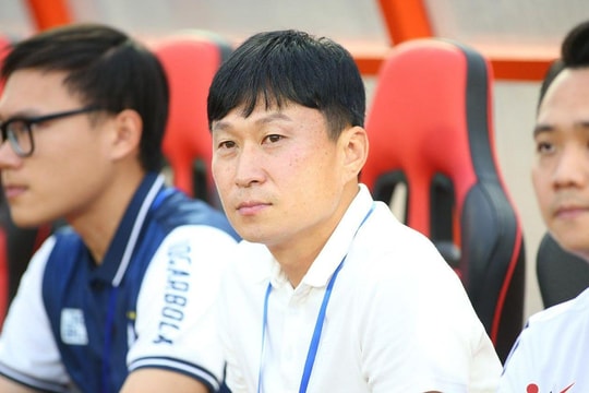 Huấn luyện viên Hà Nội nói điều bất ngờ trước trận quyết đấu Hải Phòng; Cầu thủ Viettel FC đoạt danh hiệu Vua phá lưới AFC Cup 2022