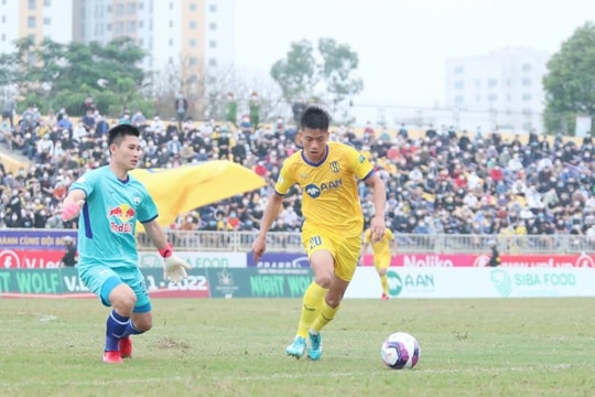 V.League 2022 - Thấy gì từ những 'giải thưởng tháng'