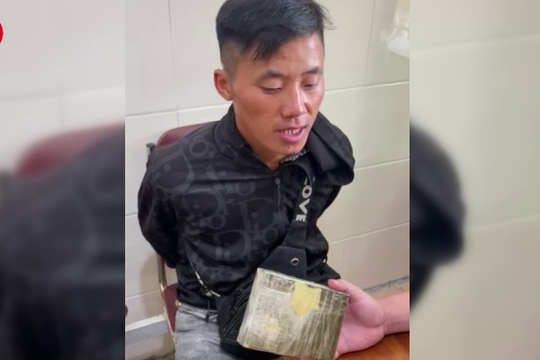 Công an Nghệ An bắt 2 đối tượng mua bán 1 bánh hêrôin