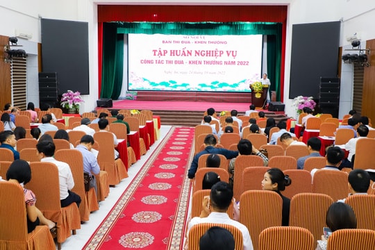 Ban Thi đua - Khen thưởng tỉnh tập huấn nghiệp vụ cho gần 300 cán bộ, công chức