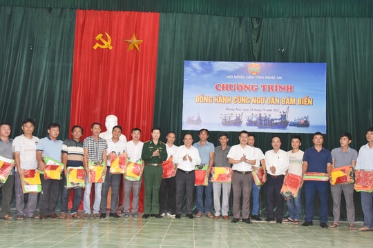 Hội Nông dân tỉnh Nghệ An đồng hành cùng ngư dân vươn khơi bám biển