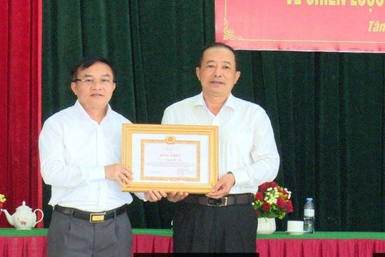 Đánh giá việc thực hiện 'Chiến lược bảo vệ Tổ quốc trong tình hình mới' ở Tân Kỳ