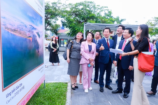 Khai mạc Triển lãm du lịch Nghệ An - Gwangju tại TP. Vinh