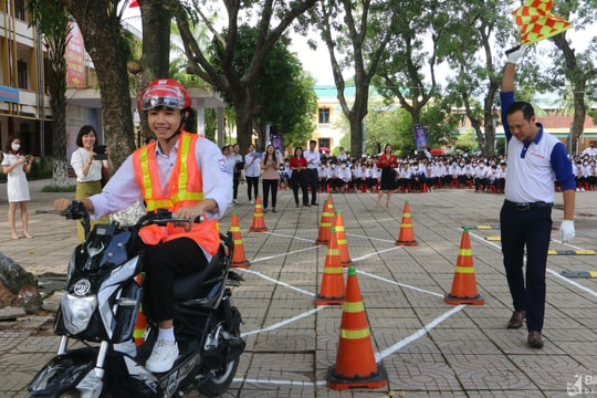 Nâng cao văn hóa tham gia giao thông cho thanh, thiếu niên