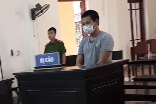 Nam thanh niên trộm 4 con gà, lĩnh 6 tháng tù giam