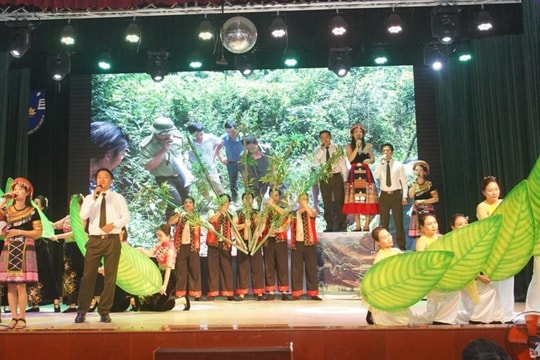 Công đoàn ngành Nông nghiệp Nghệ An khai mạc Liên hoan tiếng hát Công nhân viên chức lao động năm 2022