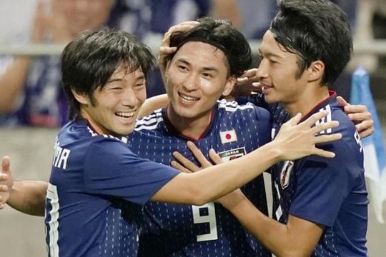 VAR được thí điểm ở năm 2023, các trận V.League tăng thêm góc máy; ĐT Nhật Bản công bố danh sách 26 cầu thủ dự World Cup 2022