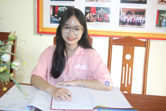 Chia sẻ của nữ sinh trường huyện đạt thủ khoa môn Giáo dục công dân