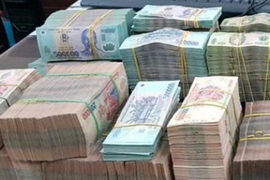 Cảnh giác với nhiễu loạn thông tin lãi suất huy động vọt lên 2 con số