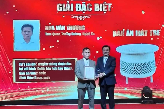 Nông dân Nghệ An giành giải Đặc biệt sản phẩm thủ công mây tre đan toàn quốc