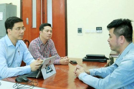 Phóng viên bị điều tra bảo kê xe tải