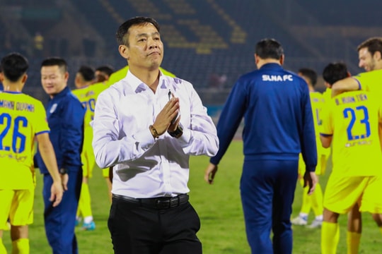 Huấn luyện viên Huy Hoàng dành lời khen cho Văn Đức
