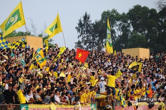 Cầu thủ thứ 12 và những thăng trầm bóng đá