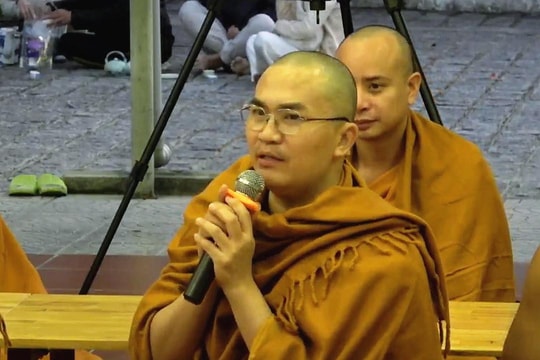 MC Đại Nghĩa bật khóc khi lần đầu xuống tóc xuất gia gieo duyên