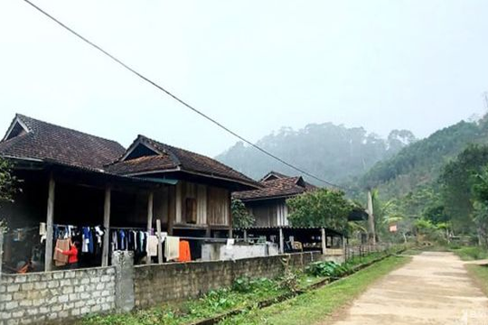 Trả lời kiến nghị cử tri về tiến độ cấp giấy chứng nhận quyền sử dụng đất ở khu tái định cư Thông Thụ (Quế Phong)