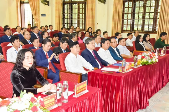 Khai giảng lớp bồi dưỡng kiến thức cho các cán bộ quy hoạch Ủy viên Ban Chấp hành Đảng bộ tỉnh Nghệ An