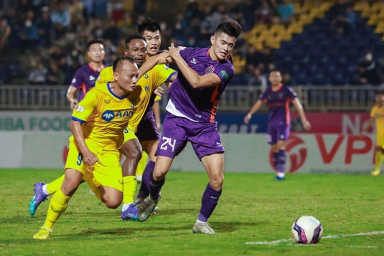 Bước qua khó khăn, Sông Lam Nghệ An lạc quan có điểm trước Bình Định