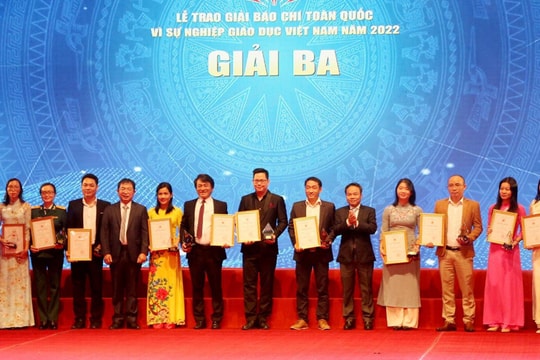 Báo Nghệ An đạt giải Ba Giải báo chí toàn quốc 'Vì sự nghiệp Giáo dục Việt Nam' năm 2022