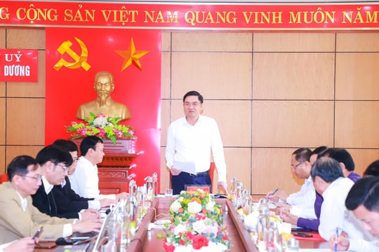 Phó Bí thư Tỉnh ủy Nghệ An Hoàng Nghĩa Hiếu làm việc với Ban Thường vụ Huyện ủy Tương Dương