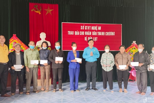 Sở Giao thông Vận tải Nghệ An tặng 100 suất quà tại huyện Thanh Chương