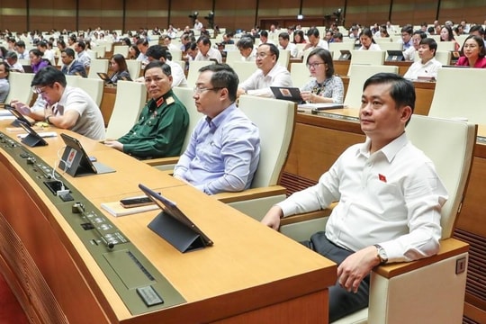 Quốc hội chốt mục tiêu tăng trưởng GDP năm 2023 khoảng 6,5% 