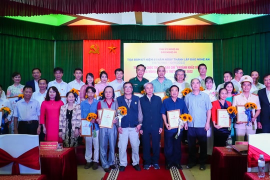 Trao giải cuộc thi Ảnh, video clip 'Khoảnh khắc Vàng' Báo Nghệ An năm 2022, phát động cuộc thi năm 2023