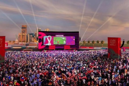 Topenland Bình Định muốn chiêu mộ tiền vệ của Hà Nội FC; MU ngược dòng đánh bại Aston Villa