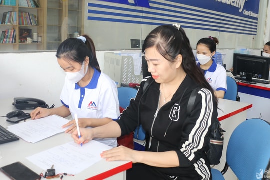 Hàng nghìn học sinh ở Nghệ An lo lắng vì các kỳ thi lấy chứng chỉ ngoại ngữ bị hoãn