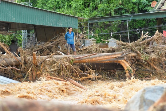 Giải mã nguyên nhân gây lũ ống, lũ quét và ngập úng tại Nghệ An