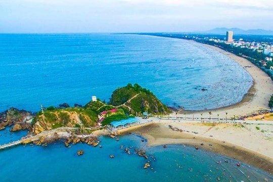 Infographics: Phương hướng phát triển vùng Bắc Trung Bộ và duyên hải Trung Bộ 