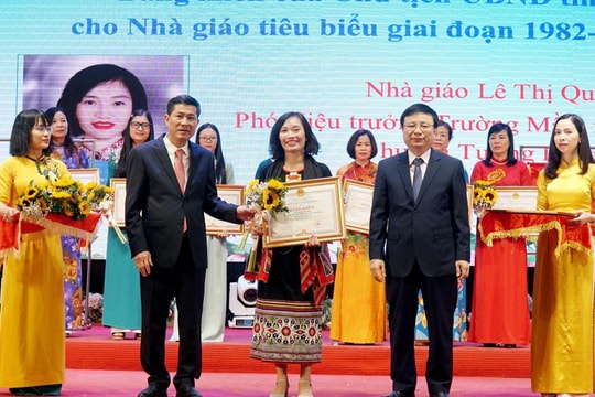 Tấm lòng thiện nguyện của cô giáo miền rẻo cao