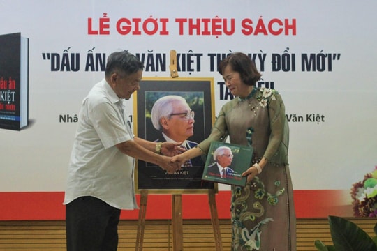 Ra mắt cuốn sách ‘Dấu ấn Võ Văn Kiệt thời kỳ đổi mới’