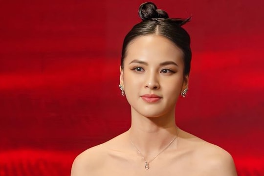 Quỳnh Nga là người Việt đầu tiên dẫn chung kết Hoa hậu Du lịch Quốc tế 