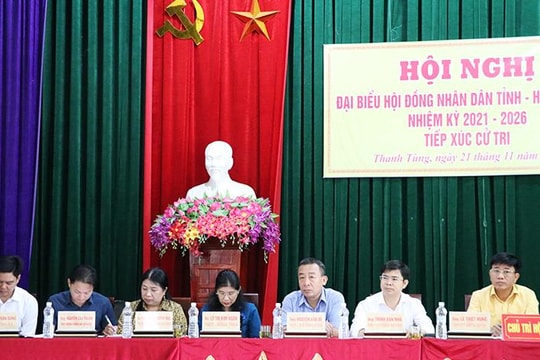 Phó Chủ tịch UBND tỉnh Nguyễn Văn Đệ tiếp xúc cử tri tại xã Thanh Tùng, huyện Thanh Chương