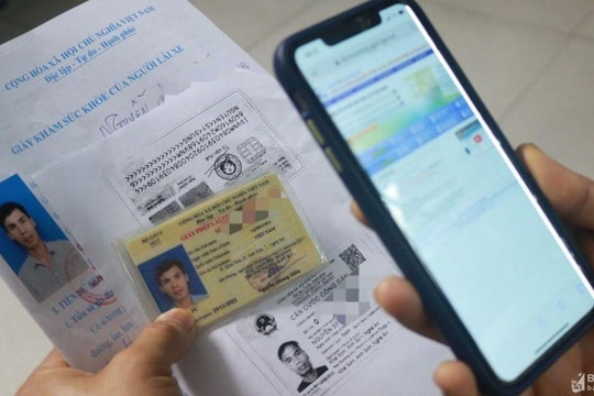 Nhiều vướng mắc trong đổi Giấy phép lái xe qua mạng