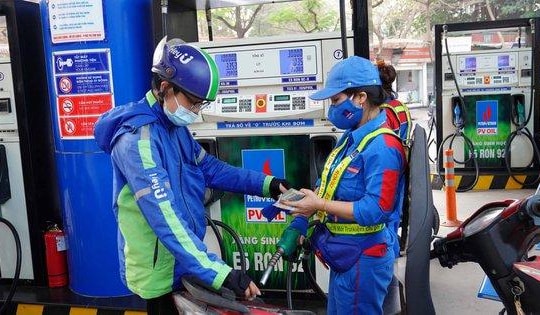 Công điện về giám sát nghiêm việc thực hiện cam kết trong kinh doanh xăng dầu