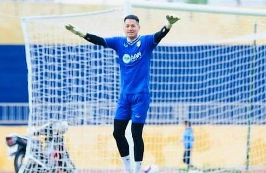 Sông Lam Nghệ An chia tay thủ môn Lê Văn Hùng