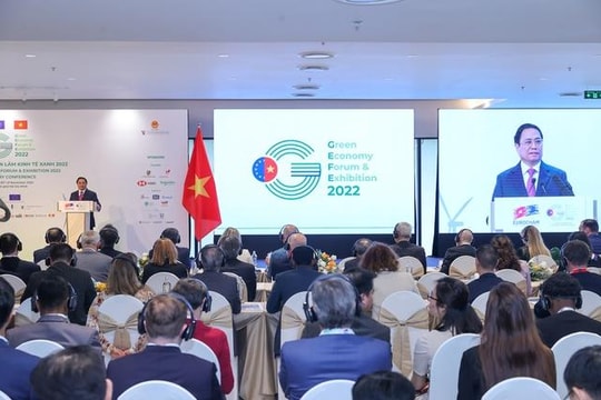 Phó Chủ tịch UBND tỉnh Bùi Đình Long tham dự Diễn đàn và Triển lãm kinh tế xanh (GEFE) 2022