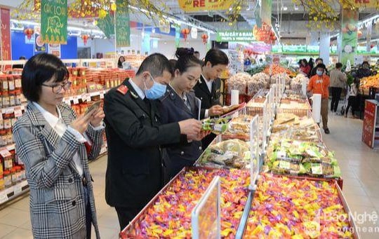 Xử phạt 2.579 cơ sở sản xuất, kinh doanh, chế biến thực phẩm gần 7,6 tỷ đồng